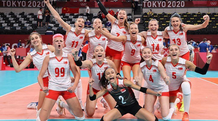 Kadın Milli Voleybol Takımı, son Olimpiyat şampiyonu Çin'i 3-0 mağlup etti