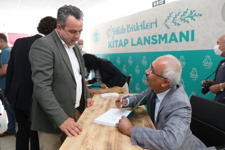 Kaz Dağları'nın Şifalı Bitkileri Kitap oldu Kaz Dağları'nın Şifalı Bitkileri Kitap oldu