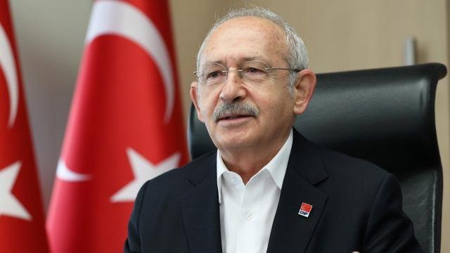 Kılıçdaroğlu, Erdoğan davalar üstünden algı yaratıyor; 'Şahıs Türk hukukunu tarumar ettiği için, dünyaya daha çok rezil olmamak adına, kalan davaları geriye çekmektedir'