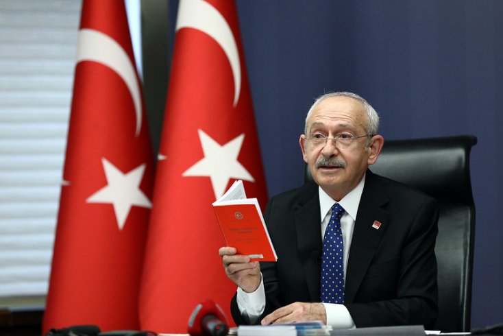 Kılıçdaroğlu, esnaf çocuklarıyla görüştü: 'Çözüm üretemeyen Saray’lı onlara kefen edebiyatı yapadursun, sorunlarını ben çözeceğim' Kılıçdaroğlu, esnaf çocuklarıyla görüştü: 'Çözüm üretemeyen Saray’lı onlara kefen edebiyatı yapadursun, sorunlarını ben çözeceğim'