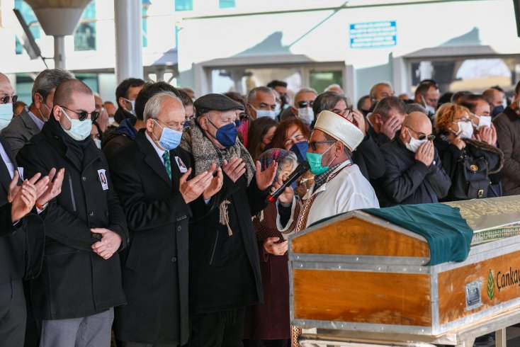 Kılıçdaroğlu, gazeteci Emel Yıldırım'ın cenaze törenine katıldı