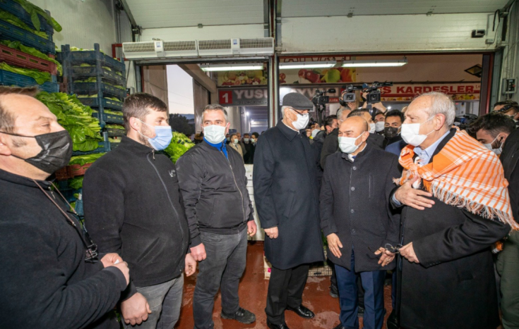Kılıçdaroğlu İzmir’de hal esnafıyla buluştu Kılıçdaroğlu İzmir’de hal esnafıyla buluştu