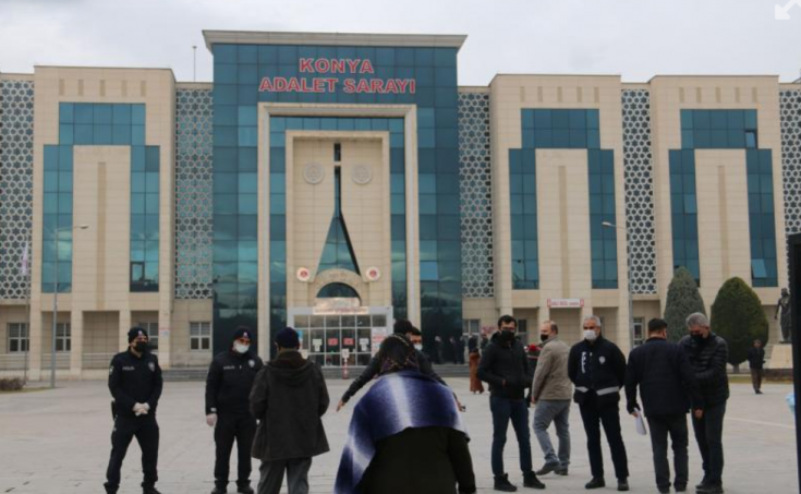 Konya'da Dedeoğulları ailesinden 7 kişiyi katleden failin yargılanmasına başlandı Konya'da Dedeoğulları ailesinden 7 kişiyi katleden failin yargılanmasına başlandı