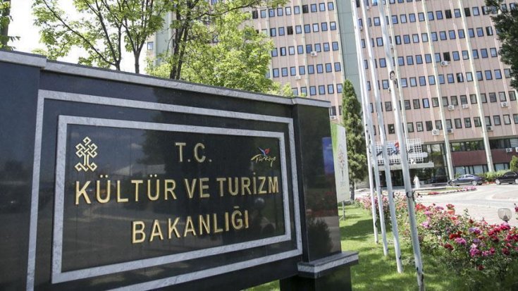 Kültür ve Turizm Bakanlığı'nın skandal paylaşımına tepki: 'Parti devletinin belgesi'