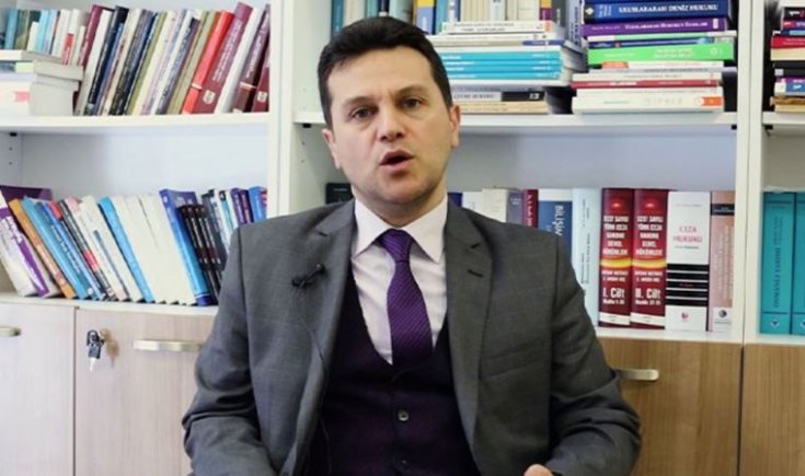 Göreve başladıktan üç gün sonra kuzenini müdür yapan Rektör Topal, kendini dekan olarak atadı Göreve başladıktan üç gün sonra kuzenini müdür yapan Rektör Topal, kendini dekan olarak atadı