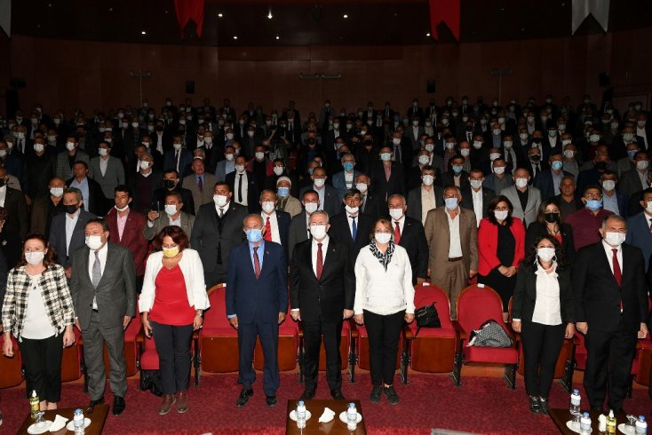 Mansur Yavaş muhtarlarla bir araya geldi Mansur Yavaş muhtarlarla bir araya geldi