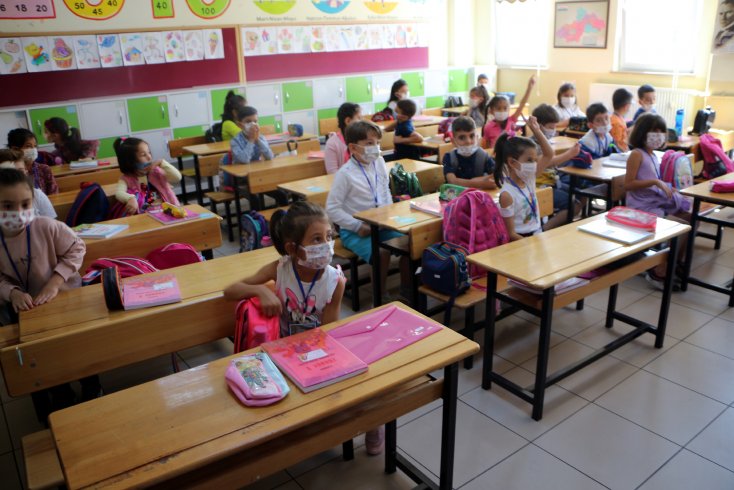 MEB: Ana sınıfında korona çıkarsa tüm öğrenciler temaslı sayılacak MEB: Ana sınıfında korona çıkarsa tüm öğrenciler temaslı sayılacak