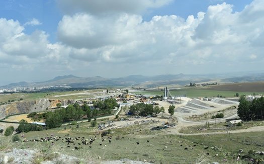 Meslek odaları ve akademisyenler: Taş ocakları Kıbrıs Köyü Vadisi'ni katlediyor Meslek odaları ve akademisyenler: Taş ocakları Kıbrıs Köyü Vadisi'ni katlediyor