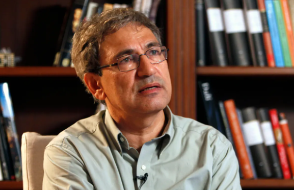 Orhan Pamuk'a 'Veba Geceleri' soruşturması