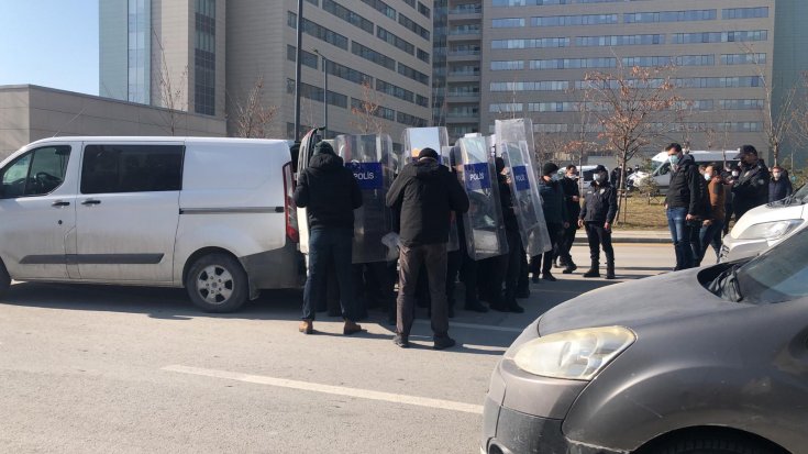 Özlük hakları için eylem yapan sağlık çalışanlarına müdahale: Gözaltılar var