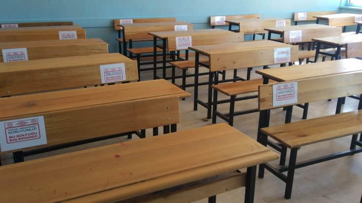 Pandemide 155 bin öğrenci okula gidemedi Pandemide 155 bin öğrenci okula gidemedi
