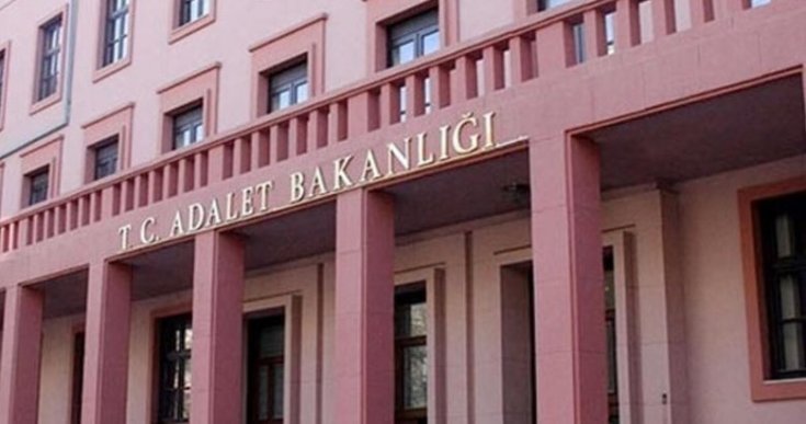 Profesör ve doçentler temel eğitimden muaf tutularak bilirkişi olabilecek