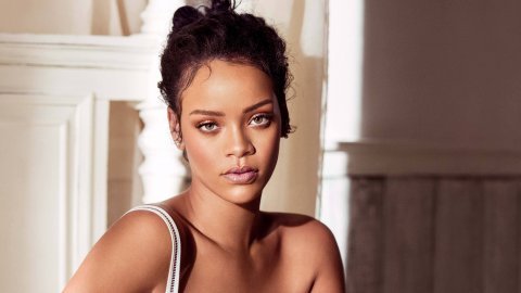 Rihanna artık milyarderler listesinde