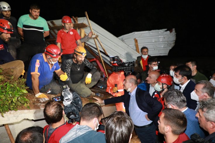 Rize’de sel felaketi: 2 kişinin cansız bedenine ulaşıldı Rize’de sel felaketi: 2 kişinin cansız bedenine ulaşıldı
