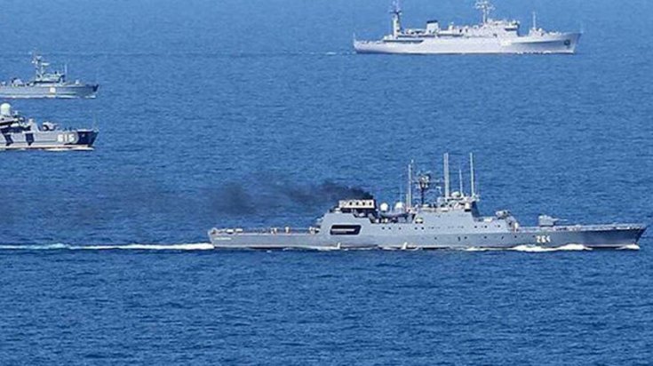 Rusya, İngiliz savaş gemisine uyarı ateşi açtı