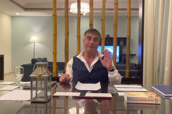 Sedat Peker'den Soylu'ya: 'Sedat Peker'e dosya hazırlıyorlar, ben tehlikeli bir durum olunca haber vereceğim' demedin mi? Sedat Peker'den Soylu'ya: 'Sedat Peker'e dosya hazırlıyorlar, ben tehlikeli bir durum olunca haber vereceğim' demedin mi?