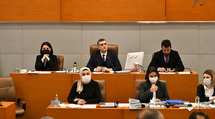 Şiddet gören kadınlara avukat desteği verilmesiyle ilgili protokol AKP-MHP oylarıyla reddedildi Şiddet gören kadınlara avukat desteği verilmesiyle ilgili protokol AKP-MHP oylarıyla reddedildi