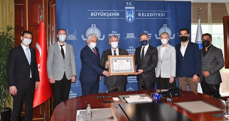 Sivil toplum kuruluşlarından Mansur Yavaş'a vefa ödülü