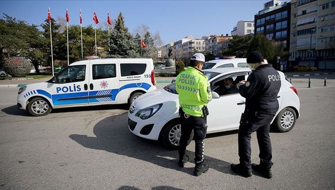 Sokağa çıkma kısıtlamasını ihlal eden 21 bin 495 kişi hakkında işlem