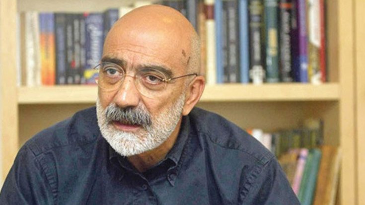 Tahliye kararı verilen Ahmet Altan cezaevinden çıktı