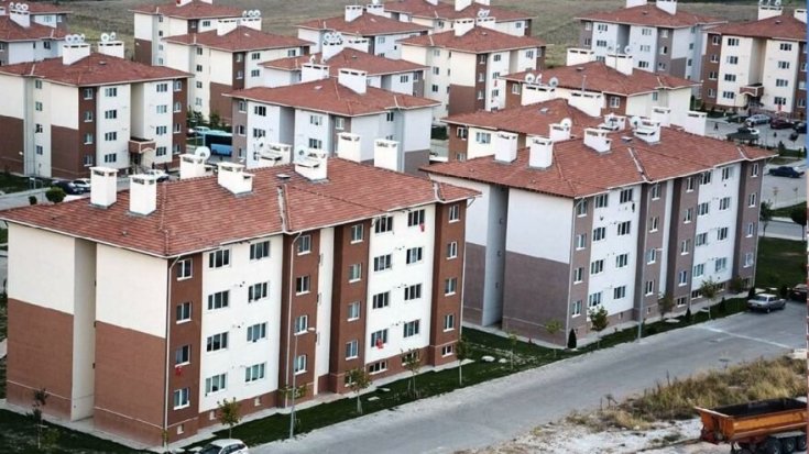 TOKİ’den, borcu olan vatandaşa ‘Evden çık’ ihtarı! TOKİ’den, borcu olan vatandaşa ‘Evden çık’ ihtarı!