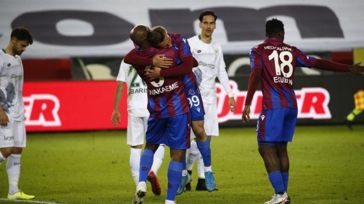 Trabzonspor, Konyaspor'u 3-1 mağlup etti Trabzonspor, Konyaspor'u 3-1 mağlup etti