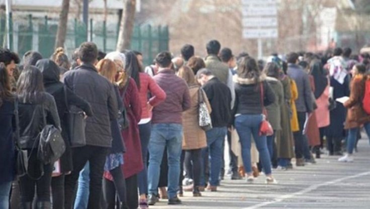 TÜİK'e göre işsizlik yüzde 11,2'ye geriledi TÜİK'e göre işsizlik yüzde 11,2'ye geriledi