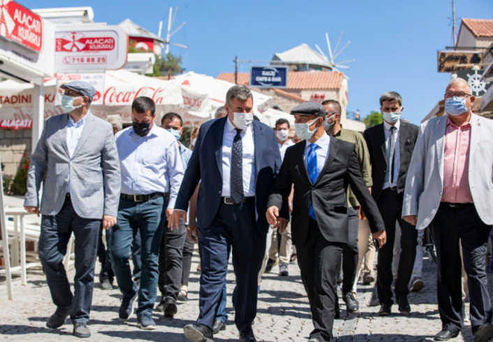 Tunç Soyer: Çeşme'ye iki yılda 278 milyon liralık yatırım yaptık Tunç Soyer: Çeşme'ye iki yılda 278 milyon liralık yatırım yaptık