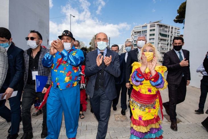 Tunç Soyer: İzmir Roman kültürünü tanıtan merkez olacak Tunç Soyer: İzmir Roman kültürünü tanıtan merkez olacak