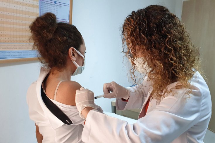 Türkiye genelinde uygulanan 3 doz aşı miktarı 75 milyonu geçti