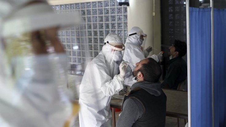 Türkiye İngiltere'den gelenlere PCR testi şartını kaldırdı Türkiye İngiltere'den gelenlere PCR testi şartını kaldırdı