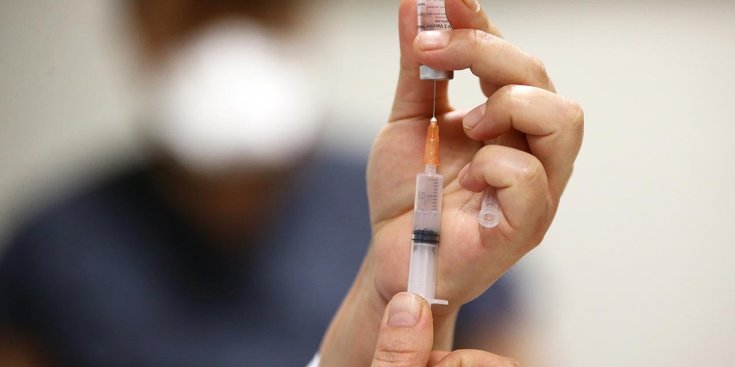 Türkiye'den KKTC'ye 100 bin doz koronavirüs aşısı hibe edildi