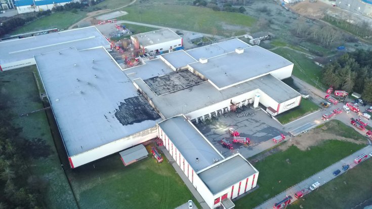 Tuzla'daki fabrikada yangınında 2 işçi hayatını kaybetti Tuzla'daki fabrikada yangınında 2 işçi hayatını kaybetti