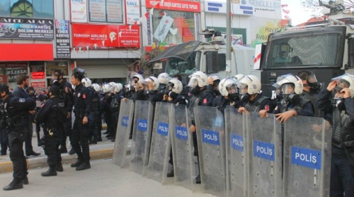 Van’da yıllardır süren eylem yasağı 15 gün daha uzatıldı Van’da yıllardır süren eylem yasağı 15 gün daha uzatıldı