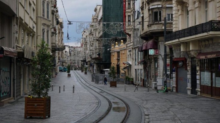 Yüksek ve çok yüksek riskli illerde pazar günü sokağa çıkma yasağı devam ediyor Yüksek ve çok yüksek riskli illerde pazar günü sokağa çıkma yasağı devam ediyor