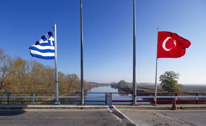 Yunanistan Türkiye’ye sınır kapılarını açtı