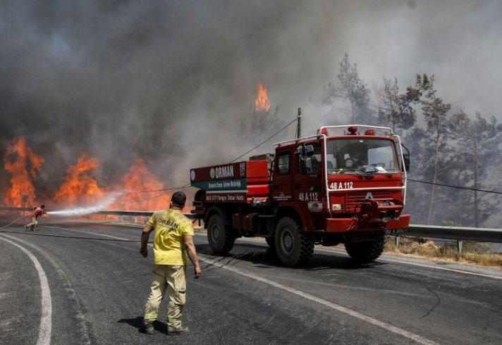 Yunanistan: "Ülkemizdeki yangınlara rağmen Türkiye'ye yardım teklifimiz halen geçerli"