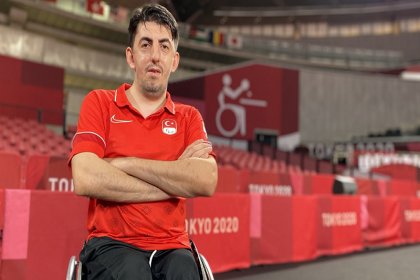 Abdullah Öztürk masa tenisinde olimpiyat şampiyonu oldu