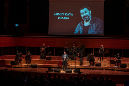 Ahmet Kaya İzmir'de anıldı: 'Ahmet Kaya'nın değil koca bir ülkenin hikayesi'