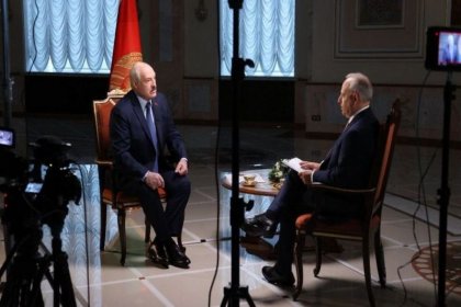 Belarus lideri Lukaşenko: Göçmenlere AB'ye geçmeleri için yardım etmiş olabiliriz