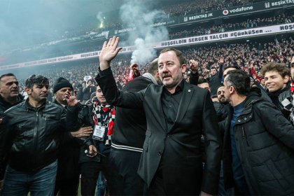 Beşiktaş, Sergen Yalçın'la 1 yıllık sözleşme imzaladı