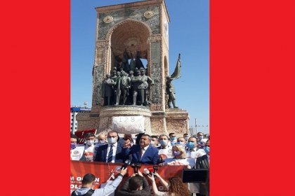 Birleşik Kamu İş, 1 Mayıs'ta Taksim Cumhuriyet Anıtı’na çelenk bıraktı