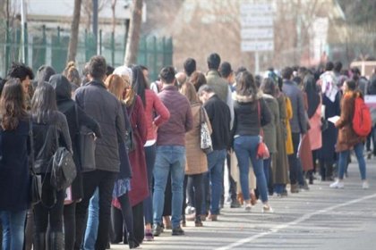 DİSK-AR: İŞKUR'a göre kayıtlı işsiz sayısı 219 bin artarken, TÜİK'e göre 160 bin azaldı