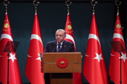 Erdoğan, 'Büyük hedeflere doğru ilerlerken insanlarımızın günlük hayatlarında yaşadığı sıkıntıları da görmezden gelmiyoruz'