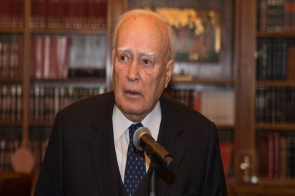 Eski Yunanistan Cumhurbaşkanı Papulyas hayatını kaybetti