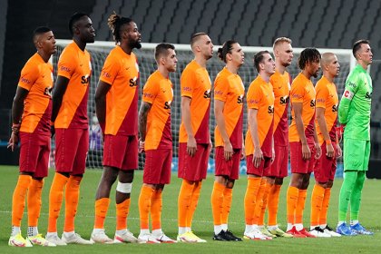Galatasaray, 16 futbolcu ile yollarını ayırdı