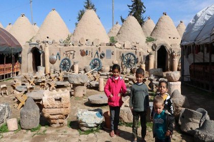 Harran’ın konik kubbeli evleri yazın serin kışın sıcak kalıyor