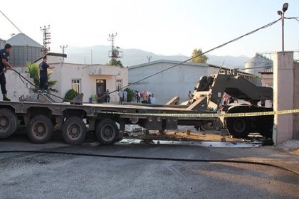 Hatay'da askeri tır fabrika duvarına çarptı: 2 asker hayatını kaybetti