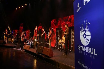 İBB, 'İstanbul Bir Sahne' ve 'İstanbul'da Perdeler Kapanmasın' projeleriyle sanatçılara destek veriyor