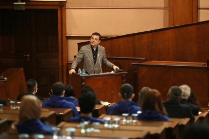 İmamoğlu: 'İstanbul’da bertaraf ettiğiniz olumsuzluklar, aksilikler, hukuksuzluklar Türkiye’nin her yanına yansır'
